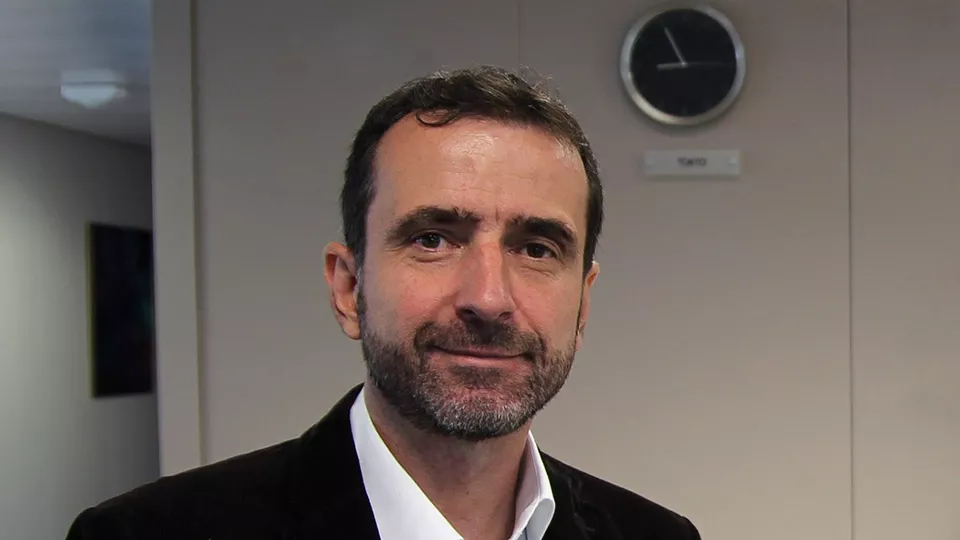 Ulrich Scholten Author